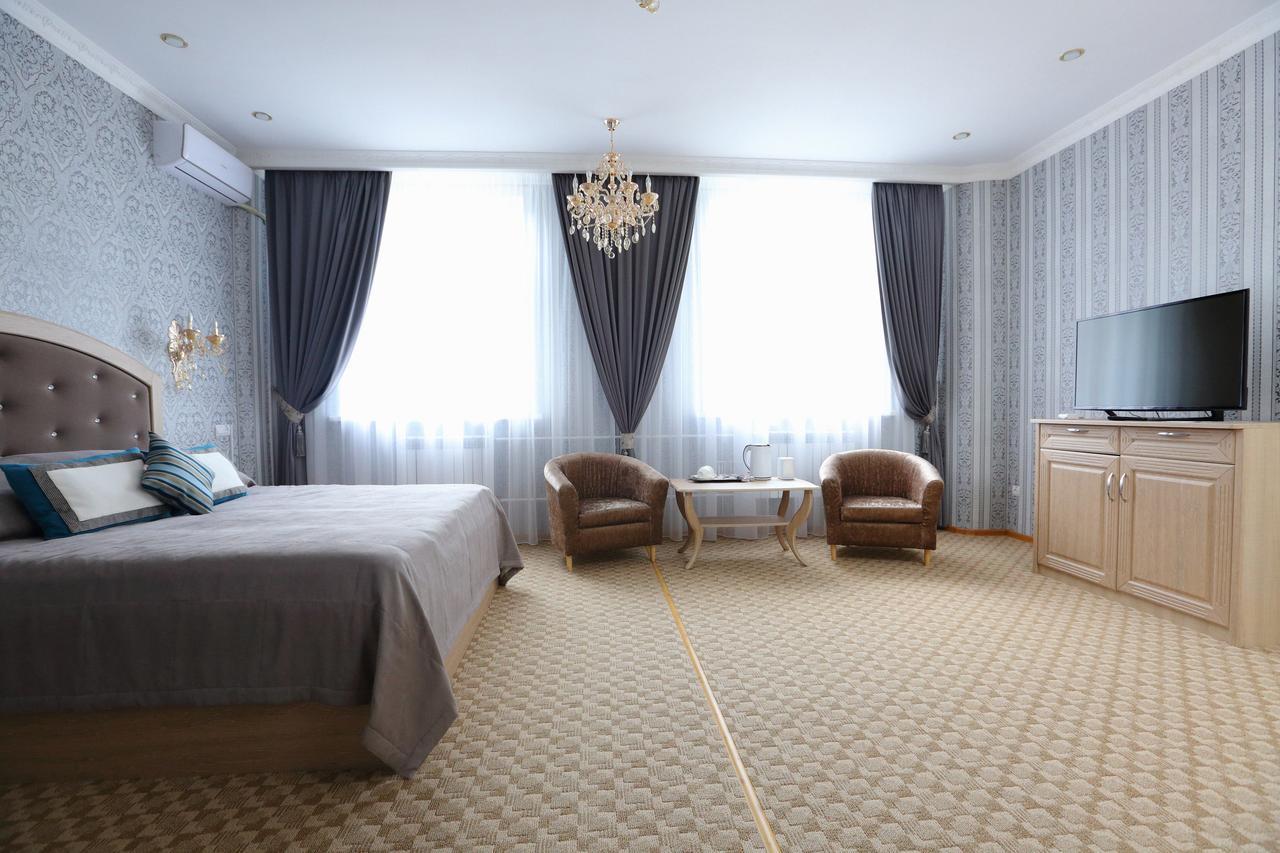 Hotel Bahetle Ekibastuz Ngoại thất bức ảnh