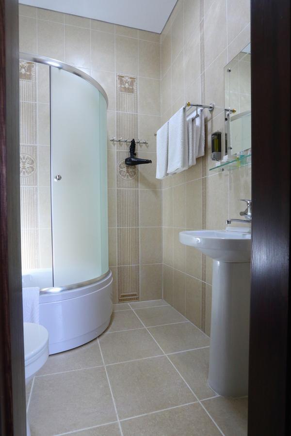 Hotel Bahetle Ekibastuz Ngoại thất bức ảnh