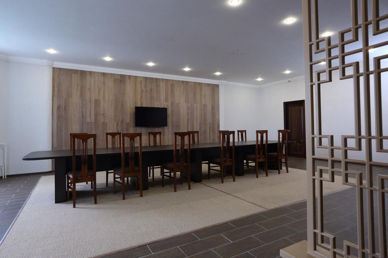 Hotel Bahetle Ekibastuz Ngoại thất bức ảnh